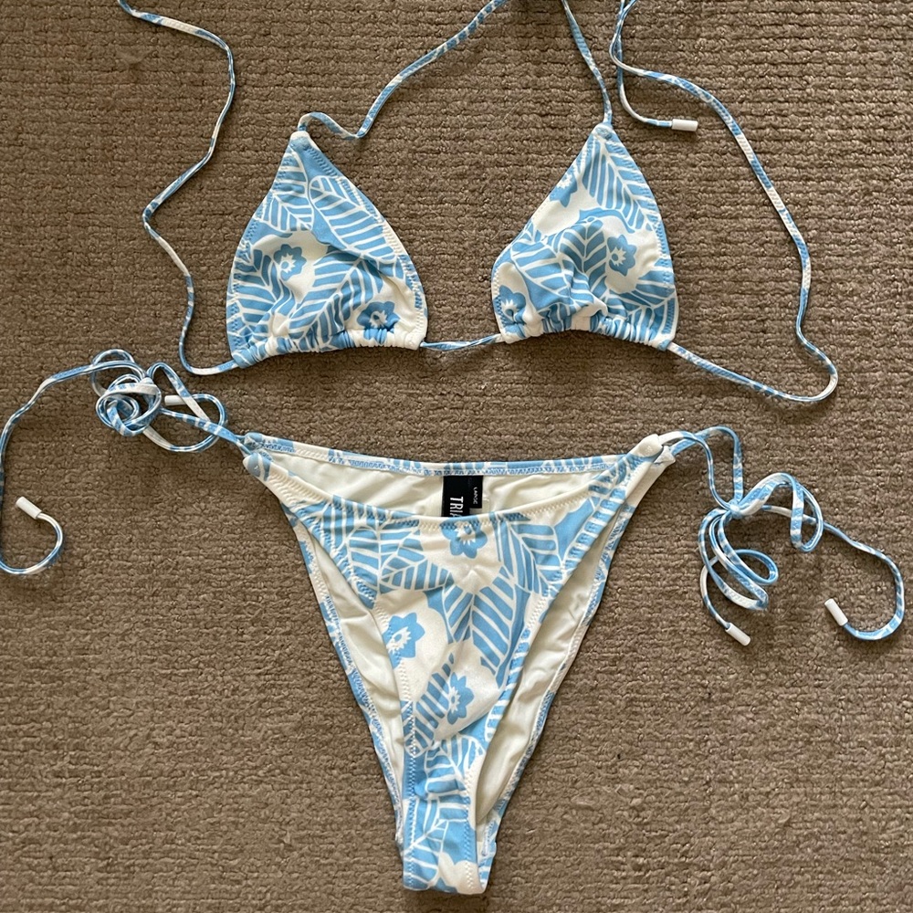 Triangl Swimwear 2 piece bikini set size large